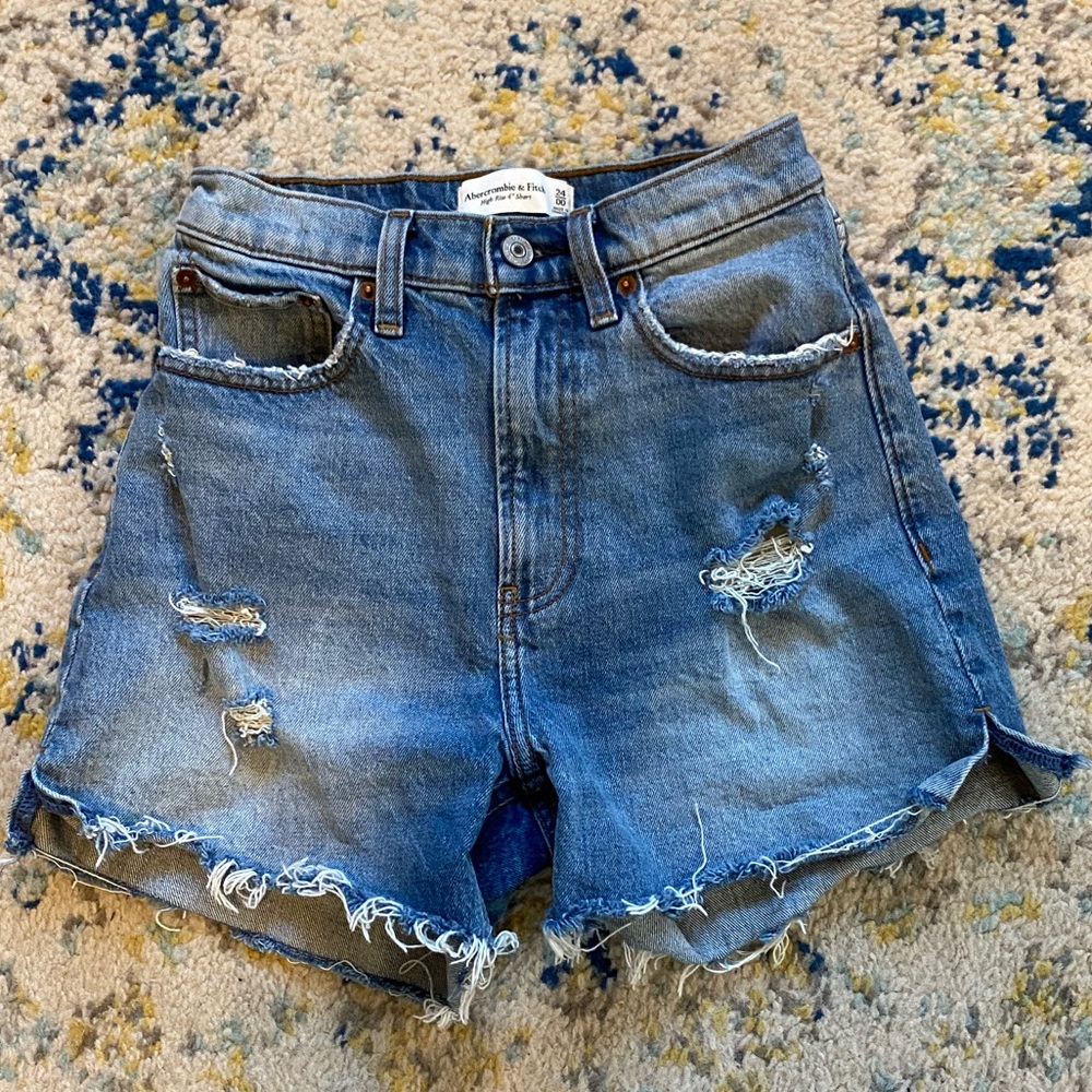 Abercrombie & Fitch High Rise Mom Shorts